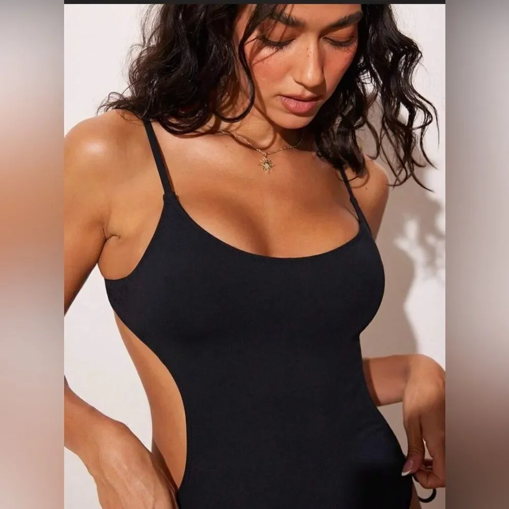 DOBREVA black One Piece Strappy Backless Swimsuit Sz Medium (8/10)